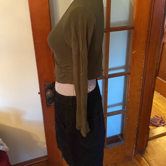 🌺Bozzolo Hunter green Long sleeve crop top size medium🌺 - Picture 4 of 6